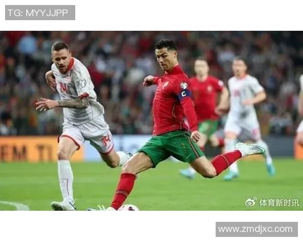 足球界五号球星的传奇之路：从默默无闻到全球瞩目的伟大转变